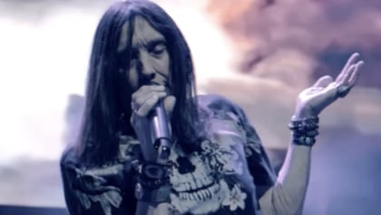 JEFF KEITH Says TESLA Is Tuning Down 'A Whole Step' On Some Songs To Accommodate His Aging Voice